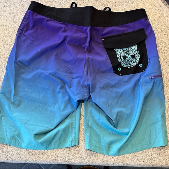 Dixxon board shorts in good condition - Picture 2 of 3